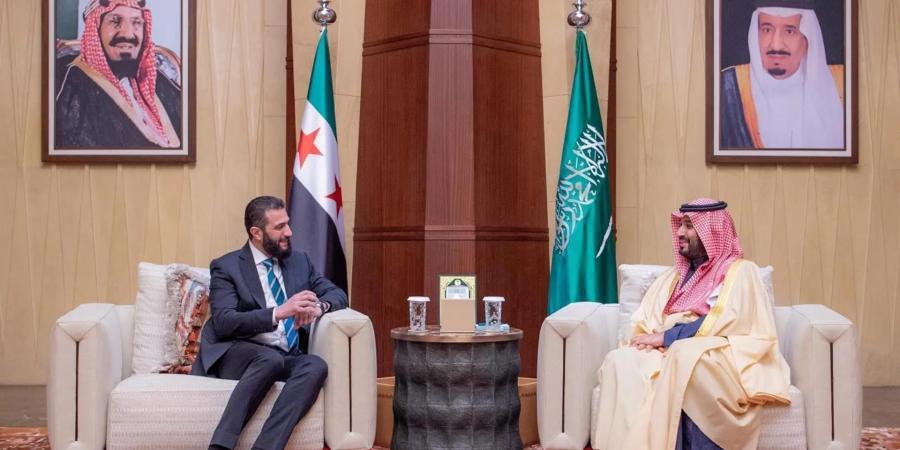 محمد بن سلمان يتلقى اتصالا من أحمد الشرع وهذا ما بحثاه - الأول نيوز
