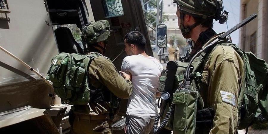 الاحتلال يعتقل 15 فلسطينيا بالضفة الغربية