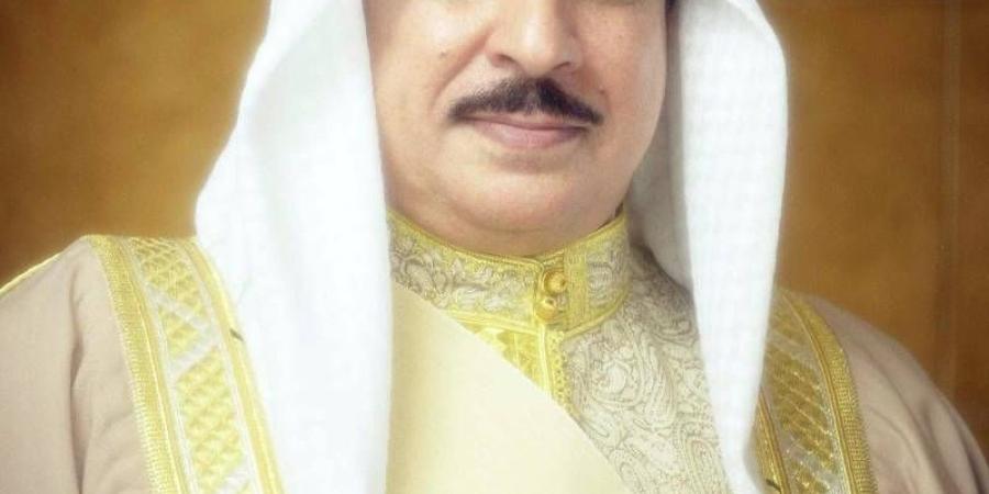الملك يستقبل وزير التربية والتعليم السعودي