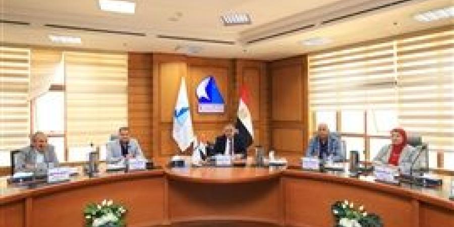 رئيس جامعة كفر الشيخ: متابعة الاستعدادات الخاصة بأعمال امتحانات الفصل الدراسي الثاني