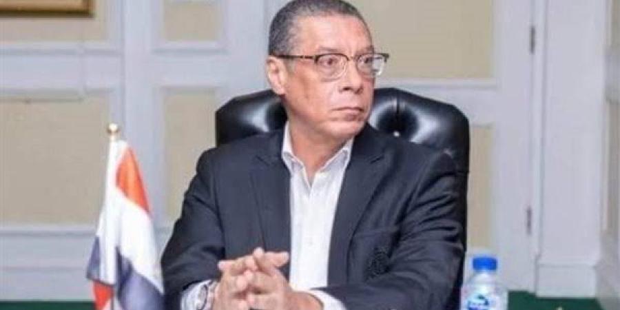 عاجل.. رئيس "اتحاد الطائرة" يكشف مفأجاة بشأن اتهام المدرب مصطفى عبد النبي بالتحرش باللاعبات (خاص)