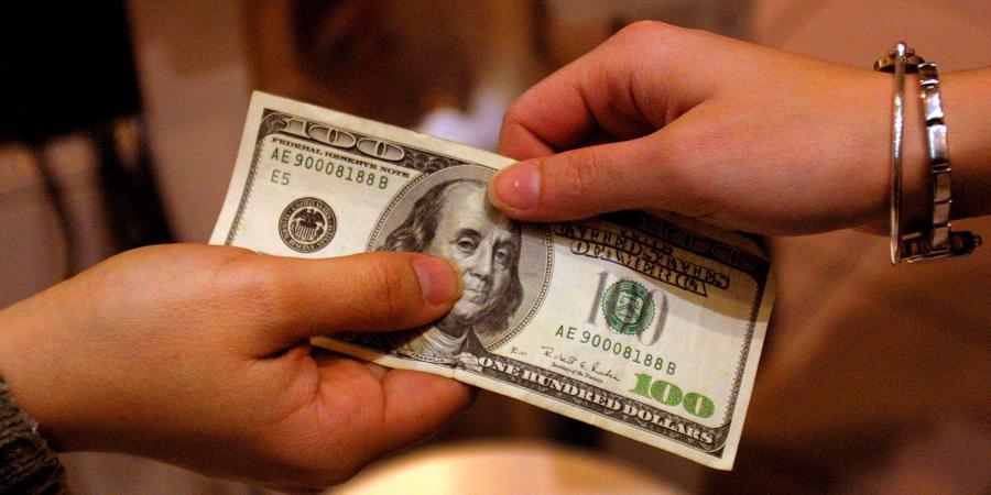 أمريكا تفقد آخر تصنيف ائتماني "مثالي" لها.. ما الأسباب؟ - الأول نيوز