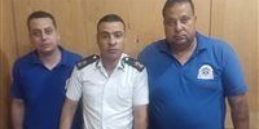 مسعفان ببورسعيد يسلمان 110 ألف جنيه عُثر عليها داخل سيارة حادث مروع على محور 30 يونيو