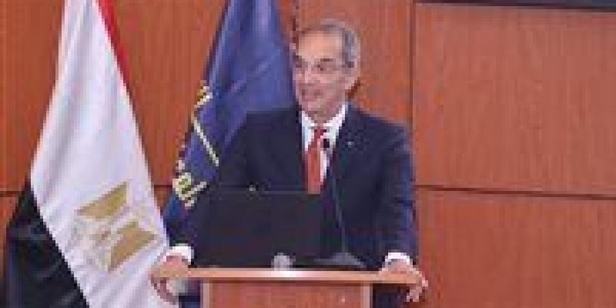 وزير الاتصالات يفتتح فعاليات الاحتفالية السنوية لمبادرة قدوة. تك: مستقبل تمكين المرأة فى عصر التحول الرقمى 2025